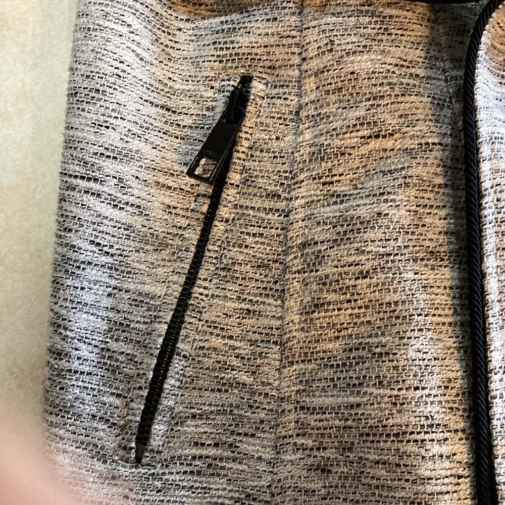 GUESS Double Breasted Trench Coat with removable belt - Picture 6 of 10